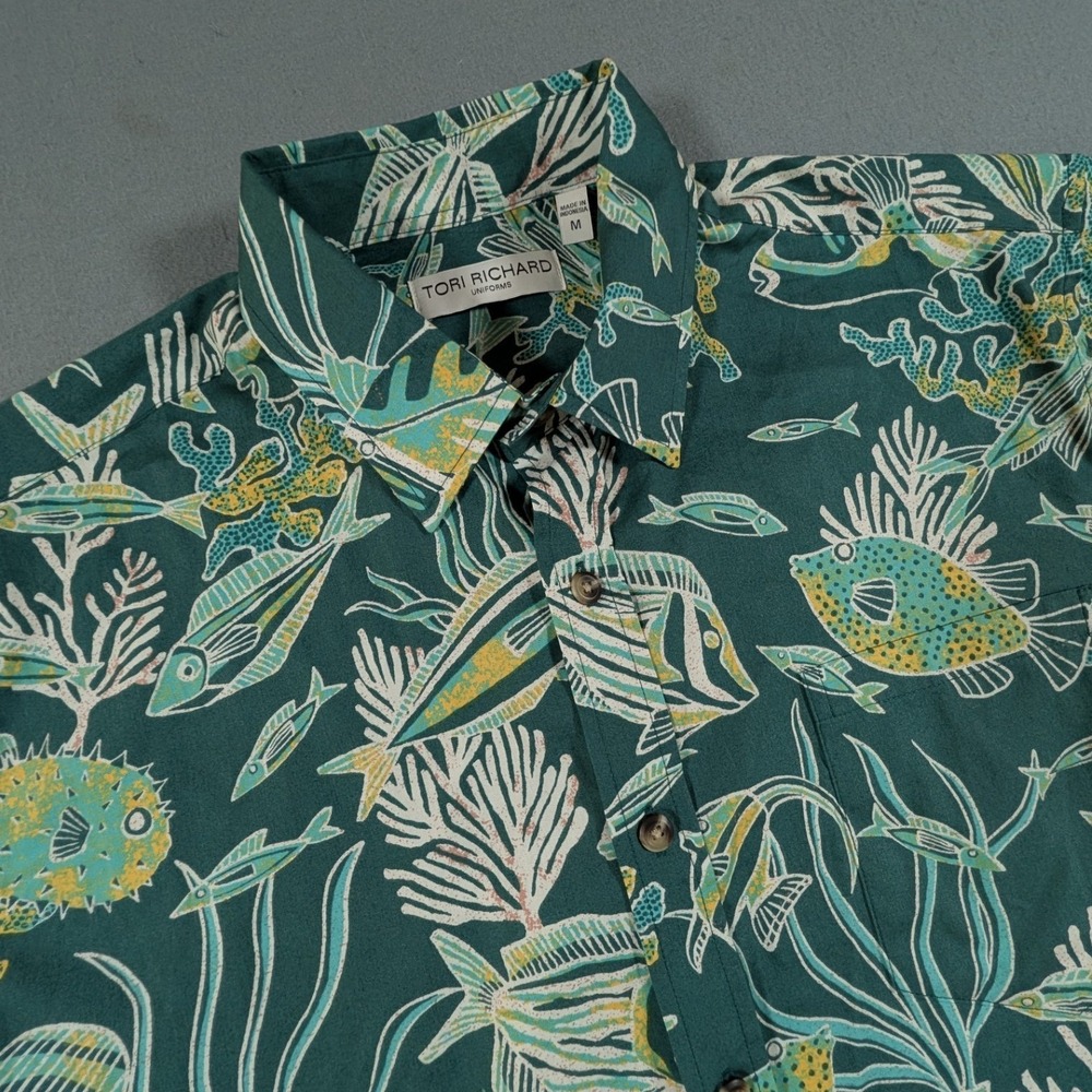 Tori Richard Button Down Shirt Mens Medium Green Fish Coral Tropical Print